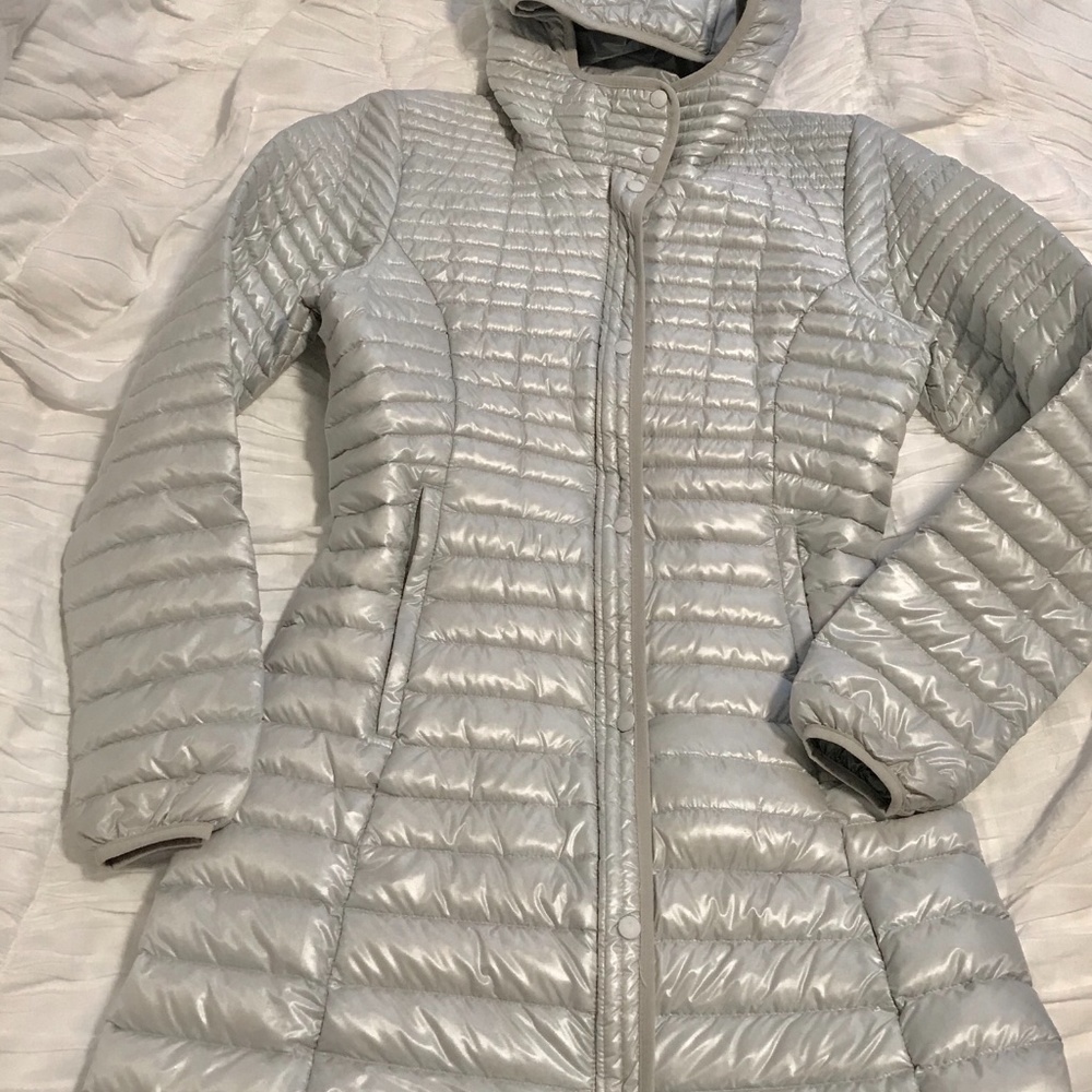 PATAGONIA PACKABLE DOWN MIDI PUFFER -- Silvery Gray